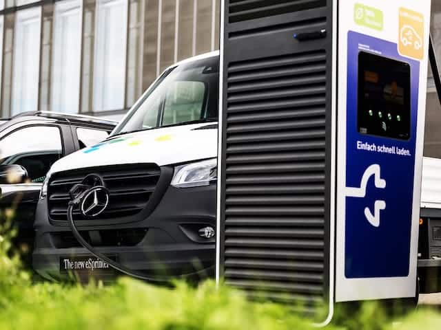 Utilitaires électriques Mercedes Benz Vans France référence ZEborne